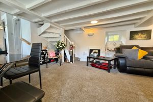 19' Living Room- click for photo gallery